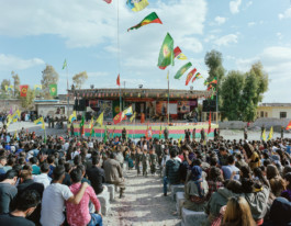 March 19, Newroz festival in Makhmur camp, Iraq 02 Viktor Hübner