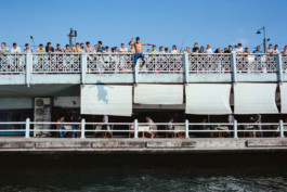Jumping from the Galata Bridge in Istanbul, Turkey Viktor Hübner