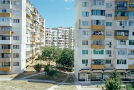 Plattenbauten in Varna, Bulgaria Viktor Hübner